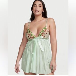 VICTORIA'S SECRET STRAWBERRY DRESS CHEMISE LINGERIE BABYDOLL - M